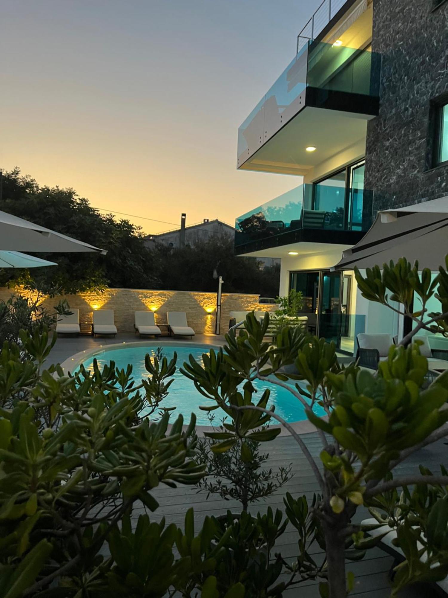 Luxury Apartments Vilamaloca Vir Kültér fotó