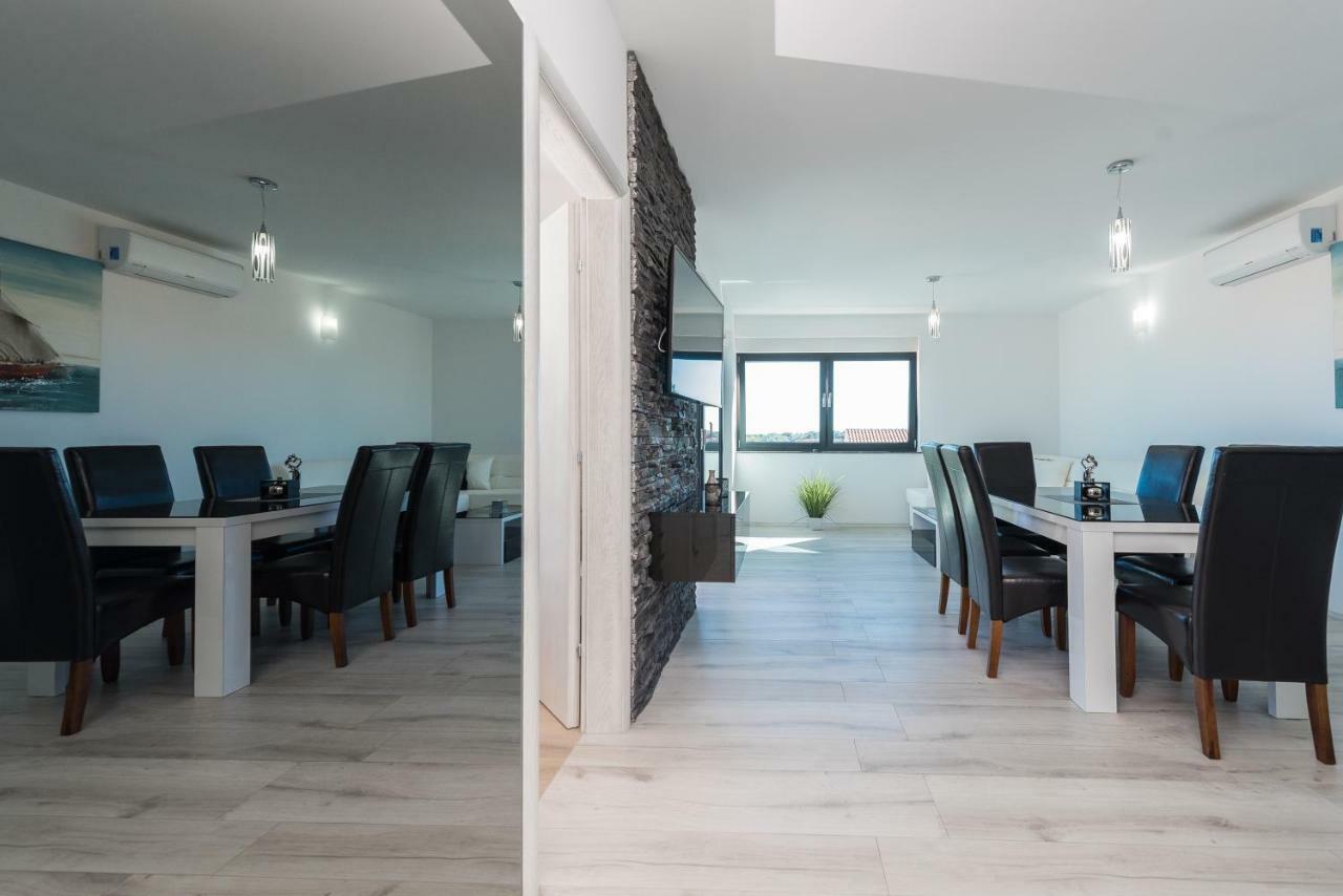 Luxury Apartments Vilamaloca Vir Kültér fotó